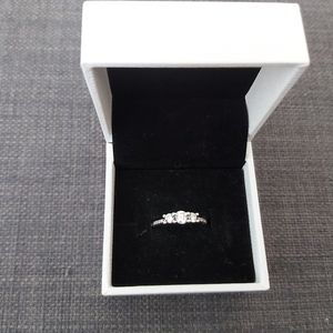Pandora 3 Stone Ring